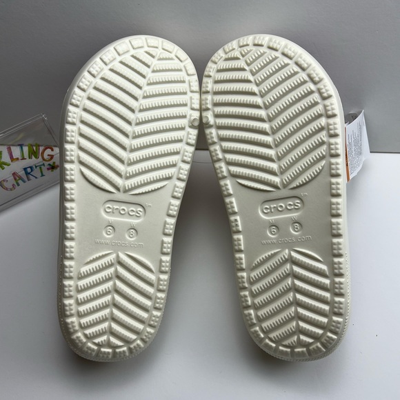 NWT Crocs Classic Cozzzy Holiday Sweater Women's Sandals with CHARMS!! SZ-W8/M6 - Picture 14 of 16